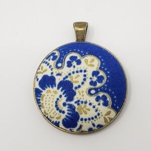 New Handmade | Button Pendant Necklace